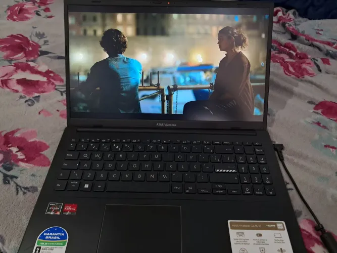 Notebook ASUS Vivobook Go 15 Ryzen 5 8GB SSD 256GB
