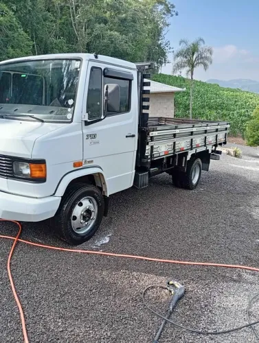 VENDO CAMINHÃO