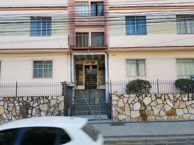 Apartamento térreo Av Barão do Rio Branco