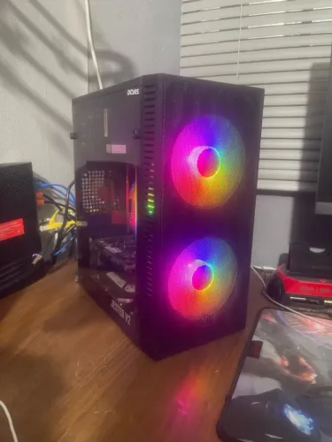 PC Gamer / Workstation Xeon E5-2680v4, 16GB RAM, RX 550 4GB (Roda macOS / Windows)