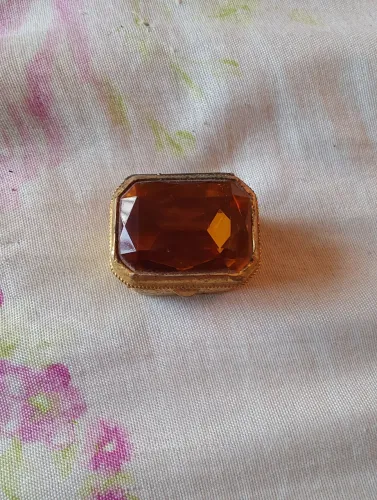 caixinha de rapé (snuff box) ou uma caixinha de pílulas antiga feita na Itália 