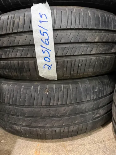 Pneus 205/65/15 marca michelin