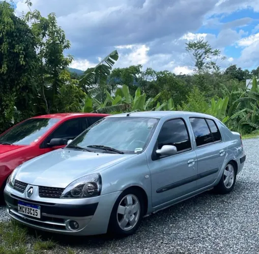 Renault Clio Sed. Privilège Hi-flex 1.6 16V 4P 2006