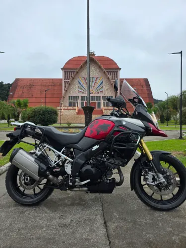 Belíssima V Strom 1000cc ano 2016