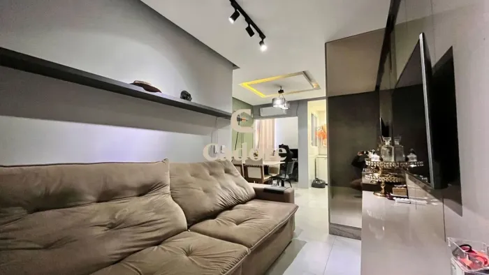 Apartamento à venda no Jardim Europa com 2/4 sendo 01 suíte e móveis planejados