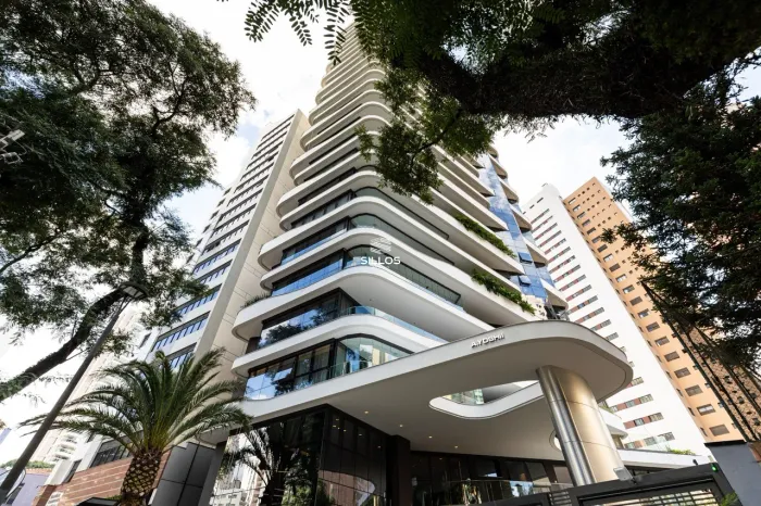 Apartamento à venda com 3 suítes no Batel em Curitiba