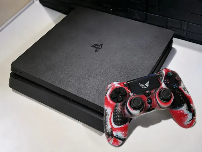 ? PlayStation 4 Slim 1TB - Todo Original | Excelente Estado