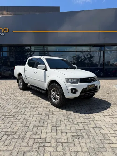 Mitsubishi L200 Triton HPE 3.2 CD TB Int.diesel AUT 2015
