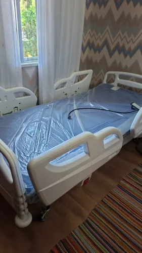 Cama Hospitalar Elétrica Luxo - Semi nova
