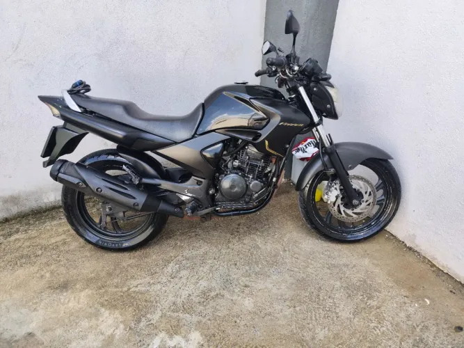 Fazer 250