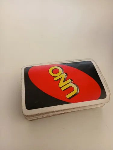 Uno a venda 