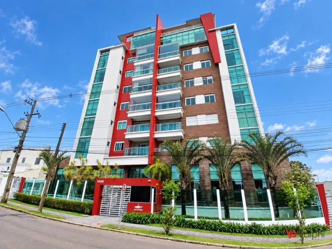 Apartamento de 03 quartos à venda no Ahú.