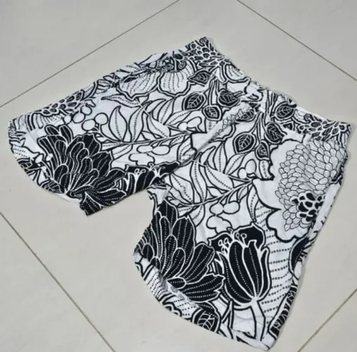 Shorts praia | floral | M