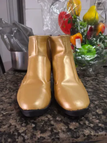 Bota feminina dourada cano curto - Tamanho 37