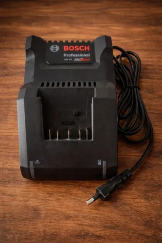 Carregador rápido Bosch 18V NOVOS FAÇO ENTREGAS
