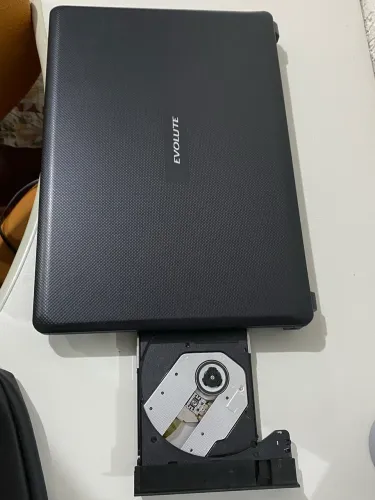 Notebook em perfeito estado 