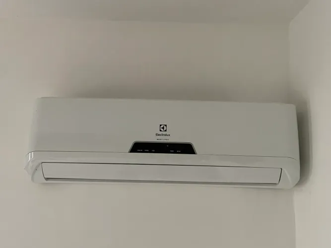 Ar condicionado 12000 btus Electrolux funcionando perfeitamente 