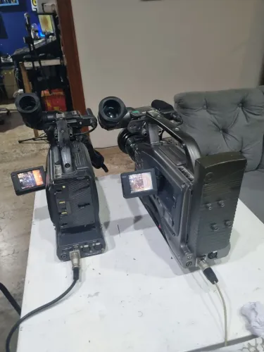 Câmeras DV JVC profissionais