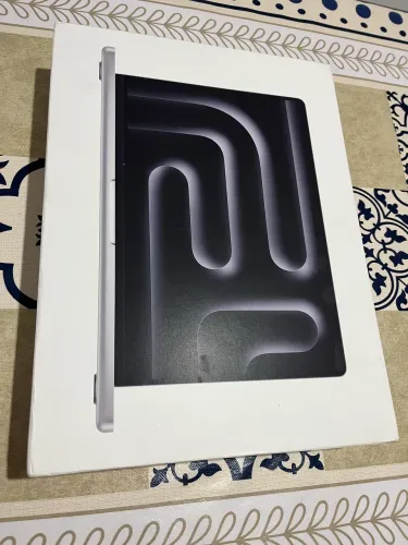 MacBook Pro m5 24gb de ram 1tb ssd 14 polegadas garantia ativa Apple