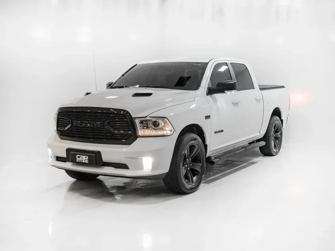Ram Classic Laramie 5.7 V8 16V Gasolina 4X4 Aut. 2022