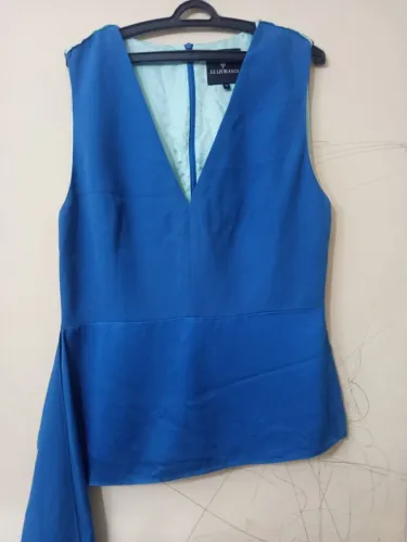 Blusa em alfaiataria original da Le lis Blance
