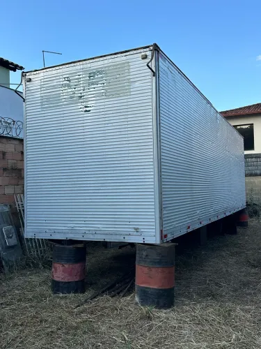 Baú 10,50 MTS X 2,90 MTS Comprimento 