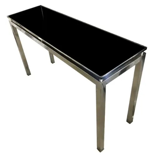 Aparador em metal cromado com tampo em vidro fumê C 130cm x A 77cm x L 40cm