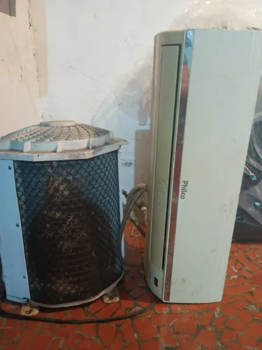 Ar Condicionado Philco / som de carro da marca Buster com controle.