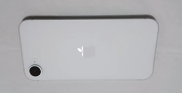 iPhone 16e
