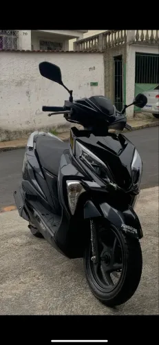 Moto pouco rodada 2025 