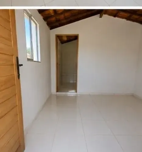 ? **ALUGA-SE APARTAMENTO - R$ 700 COM ÁGUA E LUZ INCLUSAS**