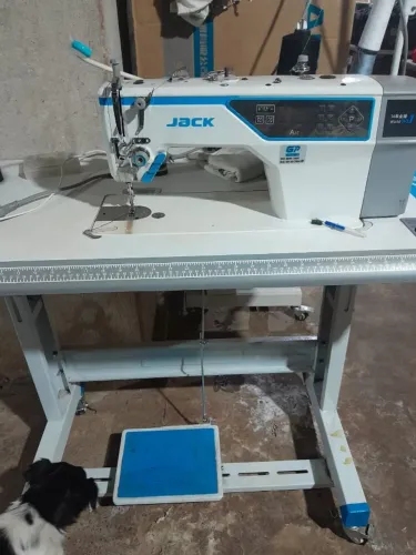 Máquina de costura