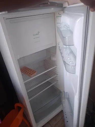 geladeira cônsul frost free, 1 porta ZERADA
