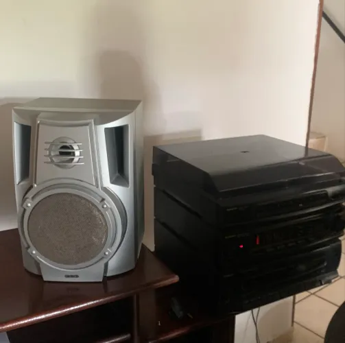 Vendo caixa de som e Vinil