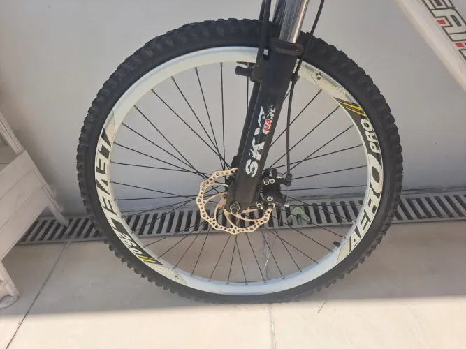 Vendo 2 Bicicletas Quadro Alumínio 