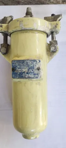 Antigo suporte para filtro de água em ferro fundido anos 60