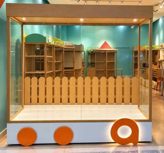 VITRINE loja EXCLUSIVA À VENDA - DESIGN DIFERENCIADO E INÚMERAS POSSIBILIDADES!