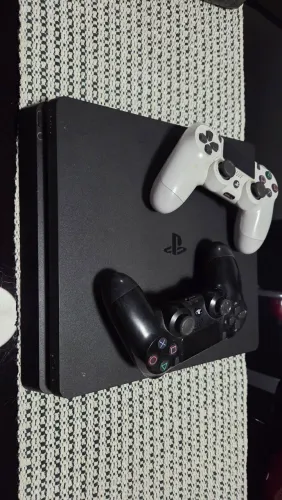PlayStation 4 com Vários Jogos