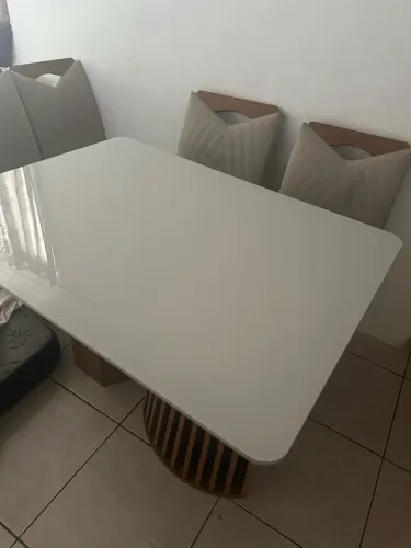 Mesa 4 cadeiras