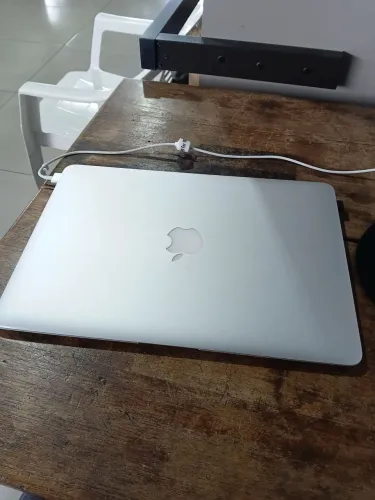Macbook Air 2017 128gb, procuro Iphone para trocar.