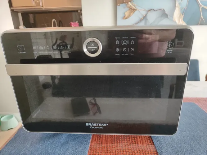 Forno Multifuncional Brastemp Gourmand 31L com Micro-ondas e Grill - Excelente Estado