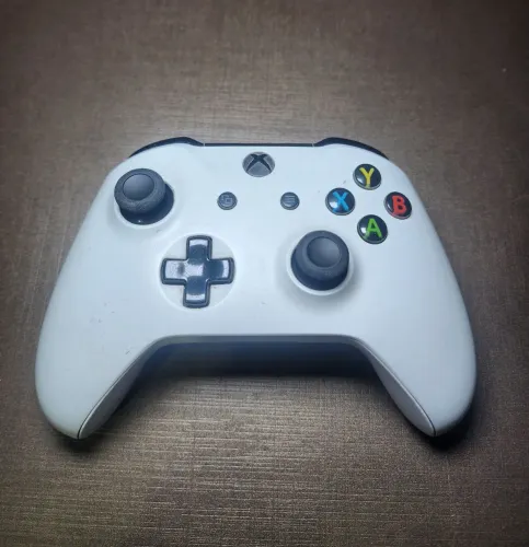 CONTROLE XBOX ONE (compatível com Smart Tv)