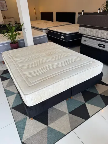 Colchão Queen LÁTEX SEMINOVO TOP MAXFLEX - Entrego! 