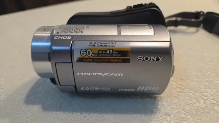 Filmadora Antiga Sony Handycam DCR-SR220 HDD 60GB - Zoom Óptico 15x Carl Zeiss