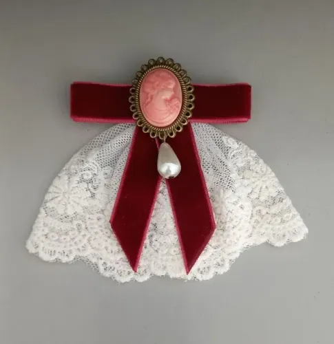Broche de Laço Vermelho Veludo Camafeu com Renda (novo)