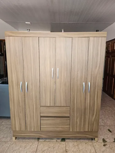 Guarda roupa usado