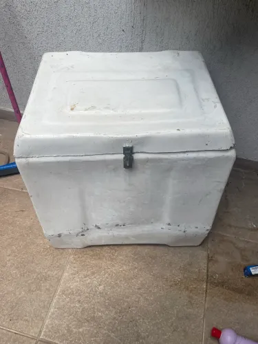 Baú de fibra 200 litros
