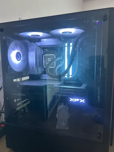 PC GAMER RYZEN 7 7700 + RX 9060 XT 16GB + 32GB DDR5 + X870 WIFI ? R$7.999
