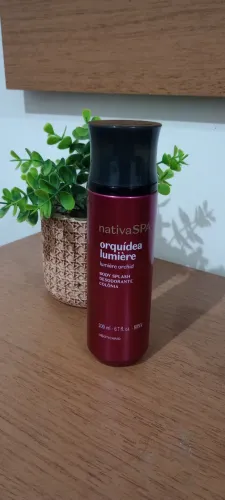 Perfume a pronta entrega.