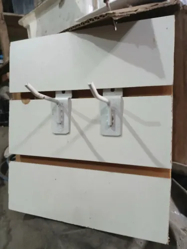 Gancho espositor para Painel canaletado 5 centímetros 